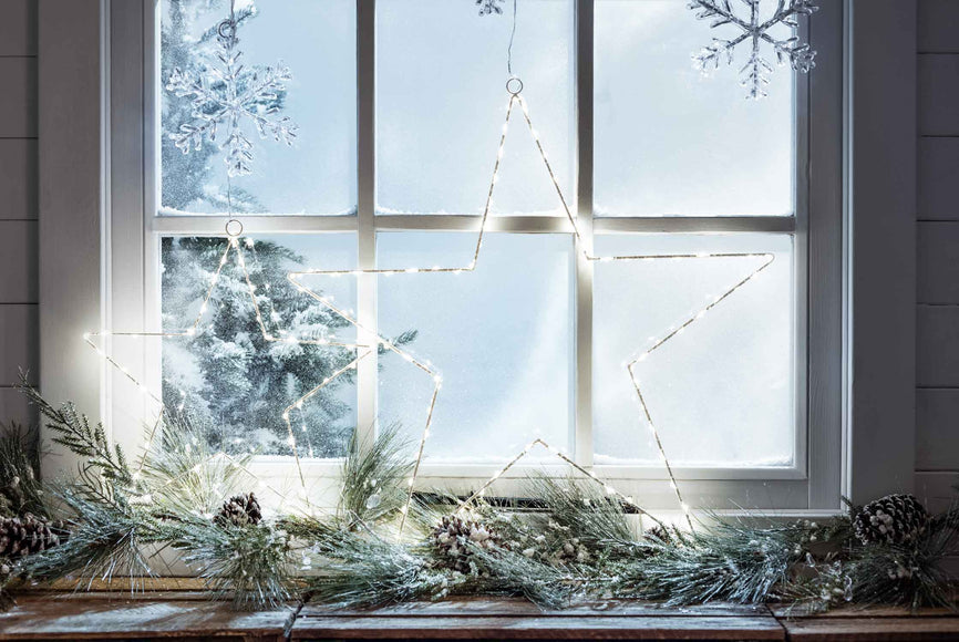 Ideen zur Weihnachtsbeleuchtung im Fenster
