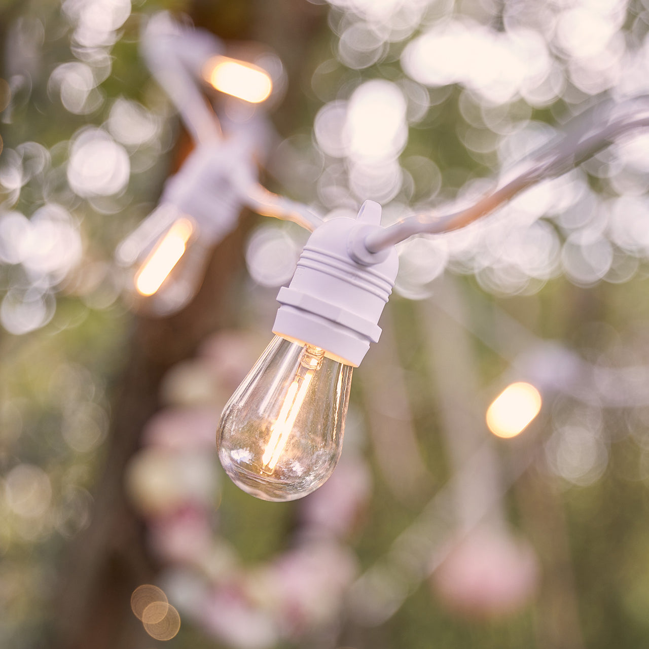 Ultimate Connect 70m 140er LED Lichterkette Glühbirnen warmweiß koppelbar weißes Kabel
