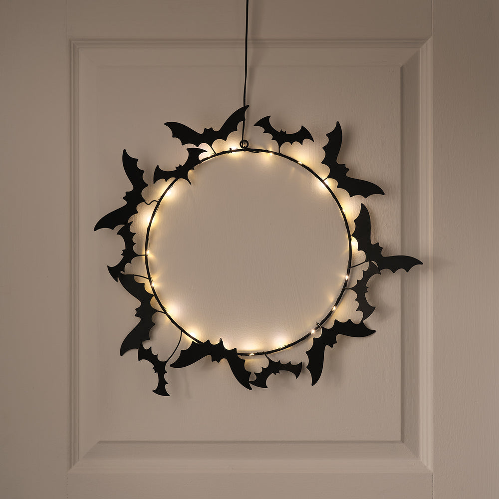 43 cm LED-Halloween-Kranz mit Fledermäusen beleuchtet