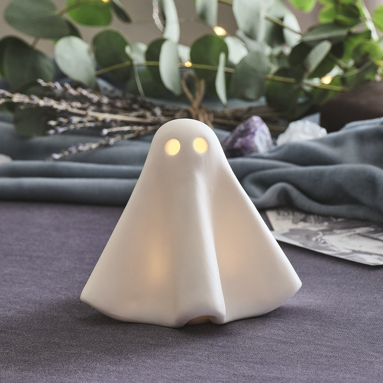  LED-Halloween-Deko aus Porzellan – Gerald der Geist