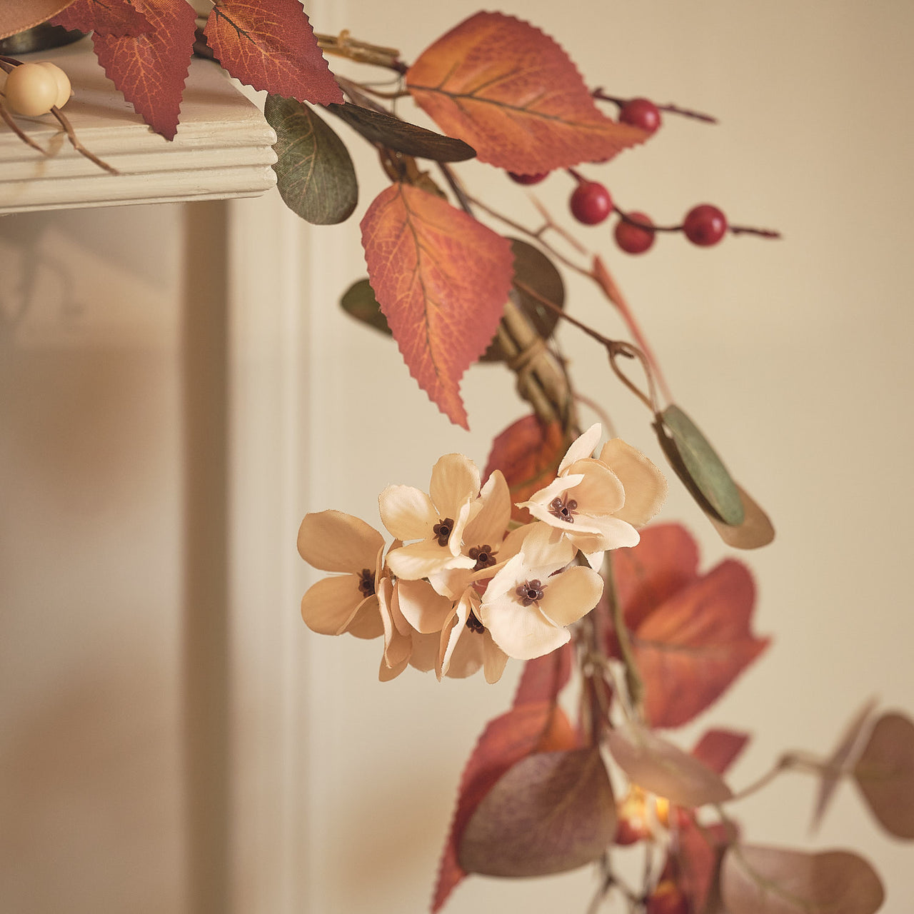LED Herbstkranz closeup Blumen