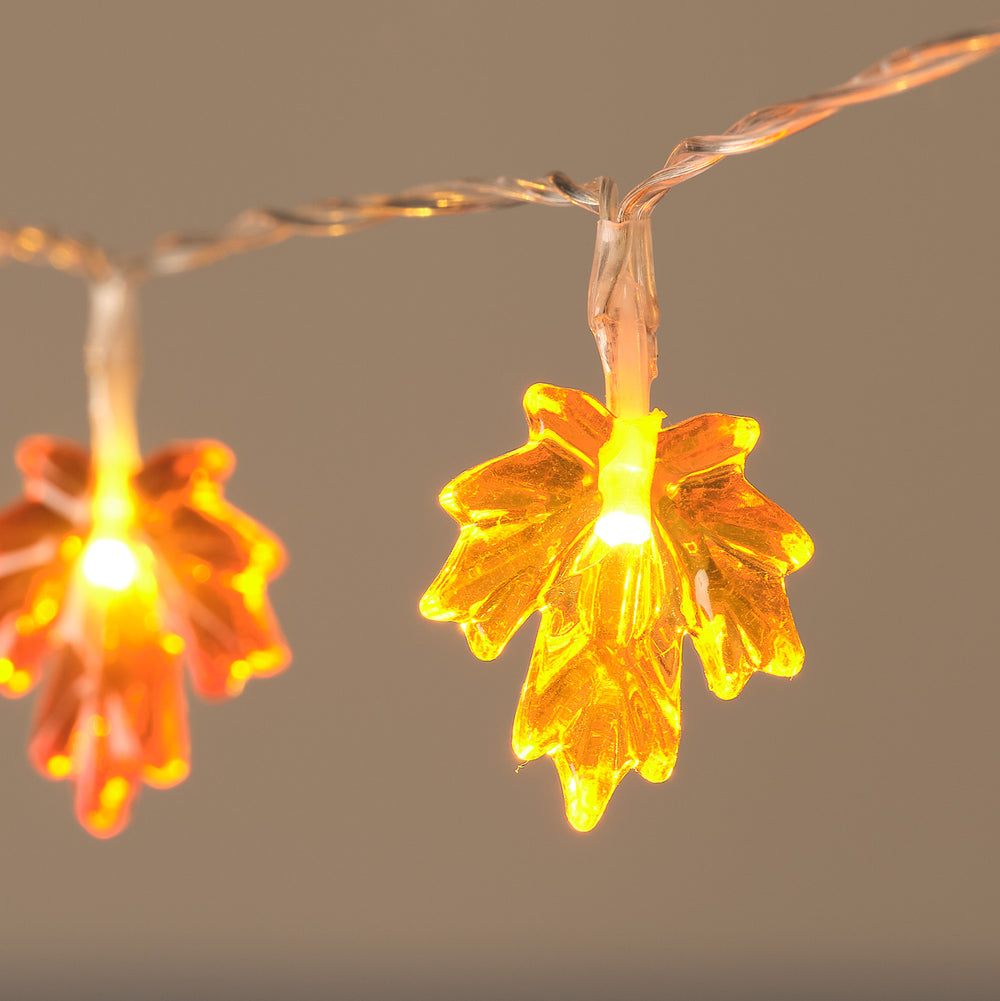 20er Ahornblatt LED-Lichterkette mit Timer Orange Nahaufnahme