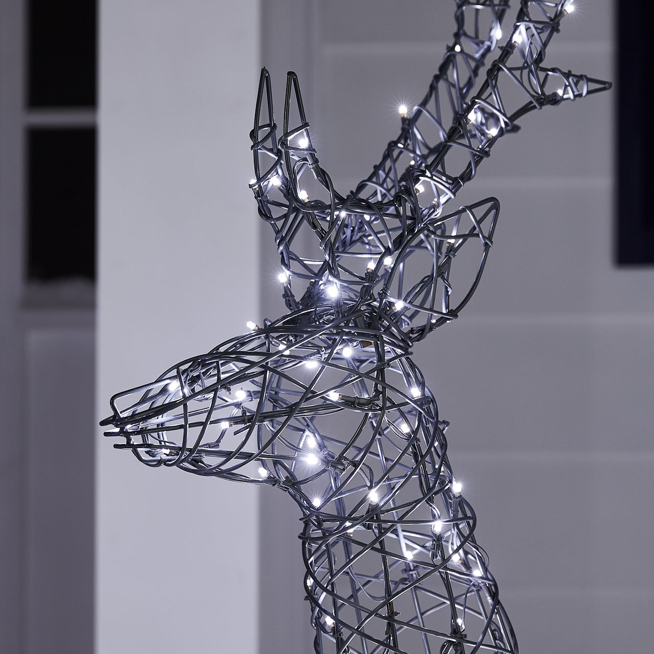 Springendes Solar-LED-Rentier Hirsch L Harlow