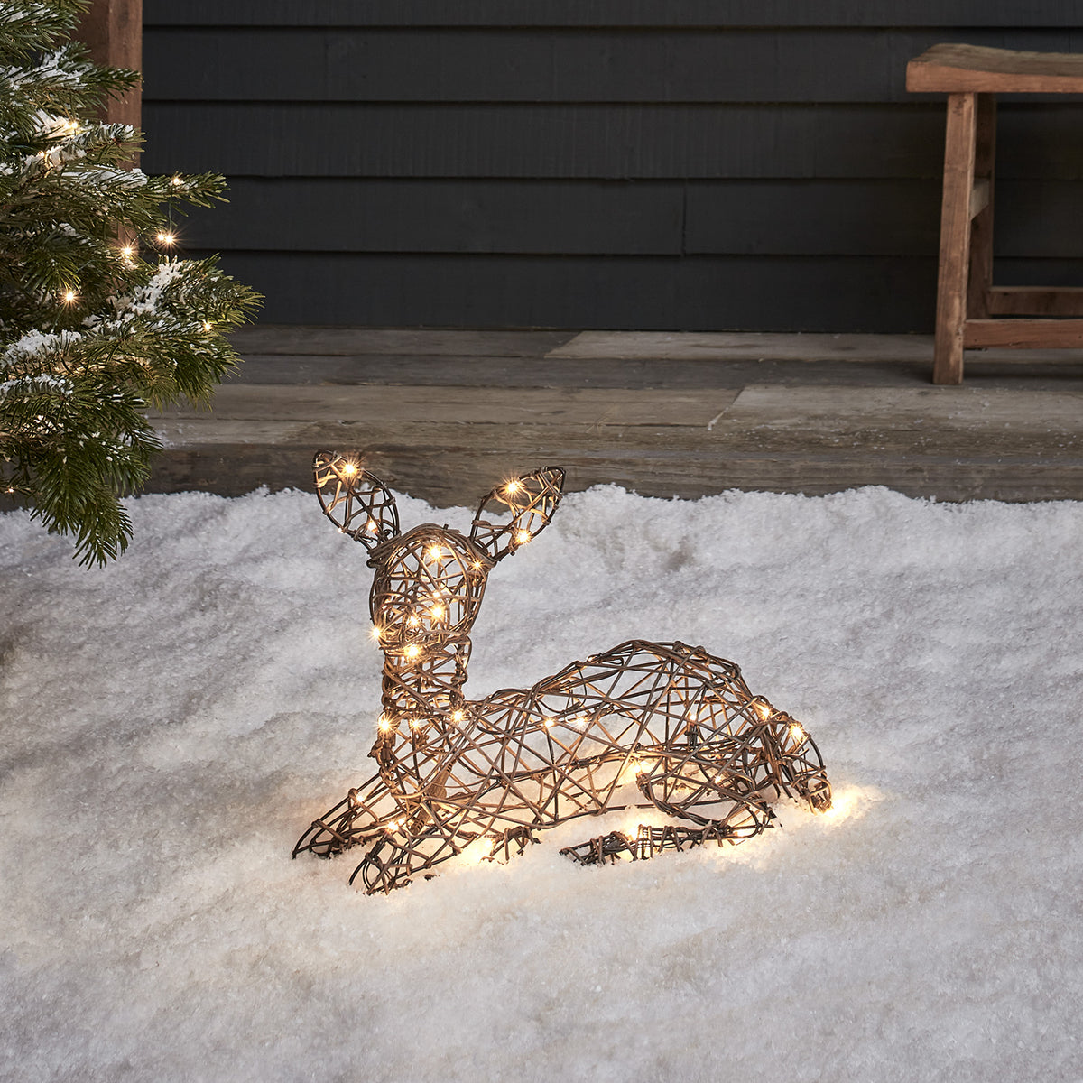 Liegendes Solar-LED-Rentier Rehkitz Studley