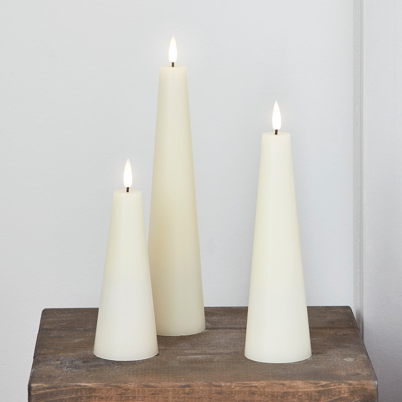 TruGlow® LED Kerzen Trio Kegelform elfenbeinfarben mit Fernbedienung